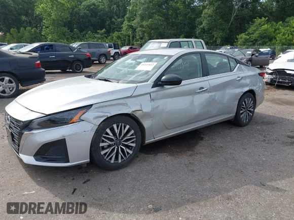 ✅ 2025 Nissan Altima SV • VIN: 1N4BL4DV1SN412808 • Lot: 45445812. Listed on IAAI with 24,549 mi. Free auction sales archive from the USA and detailed vehicle history report at DreamBid. Image 6.