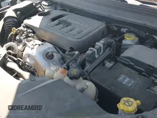 ✅ 2019 Jeep Cherokee Latitude Plus • VIN: 1C4PJLLNXKD290098 • Lot: 40840063. Wystawiony na IAAI z przebiegiem 202 244 mil. Bezpłatny archiwum sprzedaży aukcyjnych z USA i szczegółowy raport historii pojazdu na DreamBid. Zdjęcie 19.