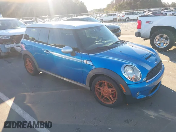 ✅ 2009 MINI Clubman S • VIN: WMWMM33589TP92079 • Лот: 44040836. Опубликован ранее на IAAI с пробегом 154 310 миль. Бесплатный доступ к архиву аукционных продаж из США и подробный отчёт об истории автомобиля на DreamBid. Изображение 1.
