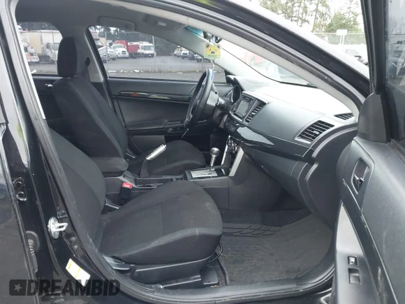 ✅ 2017 Mitsubishi Lancer ES • VIN: JA32U2FU5HU002753 • Лот: 43977305. Опубликован ранее на IAAI с пробегом 81 845 миль. Бесплатный доступ к архиву аукционных продаж из США и подробный отчёт об истории автомобиля на DreamBid. Изображение 5.