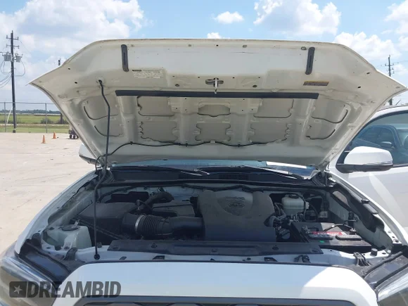 ✅ 2021 Toyota Tacoma SR5 • VIN: 5TFDZ5BN8MX062434 • Lot: 43202596. Wystawiony na IAAI z przebiegiem 13 367 mil. Bezpłatny archiwum sprzedaży aukcyjnych z USA i szczegółowy raport historii pojazdu na DreamBid. Zdjęcie 10.