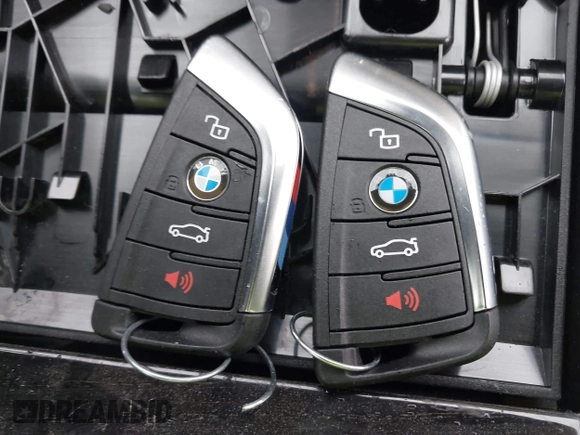 ✅ 2024 BMW 4 Series M440i • VIN: WBA53AT09RCR72560 • Lot: 41995099. Wystawiony na IAAI z przebiegiem 10 197 mil. Bezpłatny archiwum sprzedaży aukcyjnych z USA i szczegółowy raport historii pojazdu na DreamBid. Zdjęcie 11.
