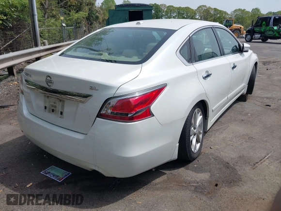 ✅ 2015 Nissan Altima S • VIN: 1N4AL3AP5FC445937 • Lot: 44789190. Wystawiony na IAAI z przebiegiem 97 399 mil. Bezpłatny archiwum sprzedaży aukcyjnych z USA i szczegółowy raport historii pojazdu na DreamBid. Zdjęcie 4.