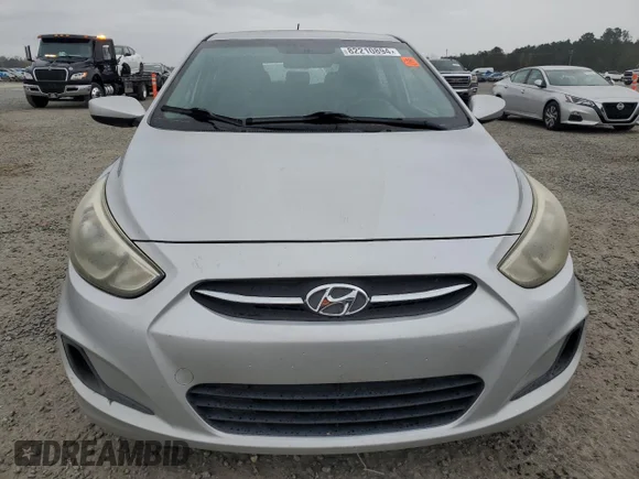 ✅ 2015 Hyundai Accent GS • VIN: KMHCT5AE8FU223931 • Lot: 82210894. Wystawiony na Copart z przebiegiem 140 659 mil. Bezpłatny archiwum sprzedaży aukcyjnych z USA i szczegółowy raport historii pojazdu na DreamBid. Zdjęcie 5.