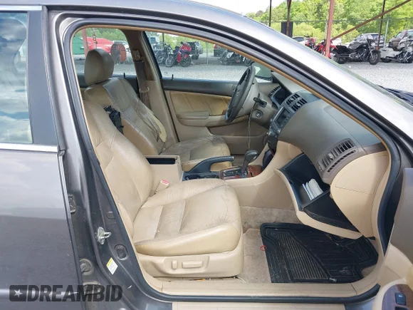 ✅ 2007 Honda Accord EX-L • VIN: 1HGCM66807A003696 • Lot: 44806426. Wystawiony na IAAI z przebiegiem 232 050 mil. Bezpłatny archiwum sprzedaży aukcyjnych z USA i szczegółowy raport historii pojazdu na DreamBid. Zdjęcie 5.