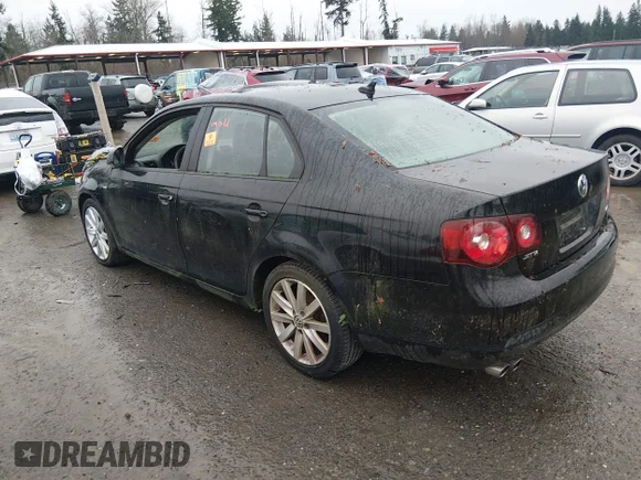 ✅ 2010 Volkswagen Jetta Wolfsburg Edition • VIN: 3VWRA7AJ1AM069649 • Lot: 44096944. Wystawiony na IAAI z przebiegiem 126 279 mil. Bezpłatny archiwum sprzedaży aukcyjnych z USA i szczegółowy raport historii pojazdu na DreamBid. Zdjęcie 3.