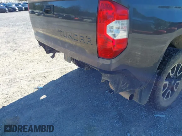 ✅ 2018 Toyota Tundra SR • VIN: 5TFRM5F19JX131722 • Lot: 44186253. Wystawiony na IAAI z przebiegiem 48 869 mil. Bezpłatny archiwum sprzedaży aukcyjnych z USA i szczegółowy raport historii pojazdu na DreamBid. Zdjęcie 6.