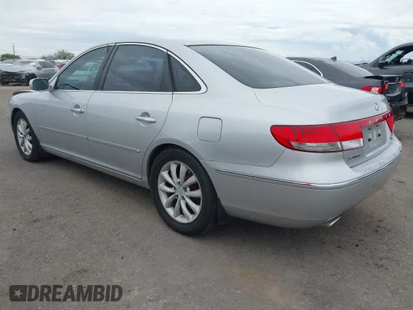 ✅ 2006 Hyundai Azera SE • VIN: KMHFC46F76A096454 • Lot: 43045402. Wystawiony na IAAI z przebiegiem 232 595 mil. Bezpłatny archiwum sprzedaży aukcyjnych z USA i szczegółowy raport historii pojazdu na DreamBid. Zdjęcie 3.