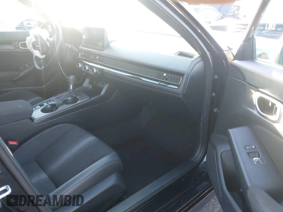 ✅ 2023 Honda Civic Sport • VIN: 2HGFE2F52PH570423 • Lot: 43576641. Wystawiony na IAAI z przebiegiem 21 343 mil. Bezpłatny archiwum sprzedaży aukcyjnych z USA i szczegółowy raport historii pojazdu na DreamBid. Zdjęcie 5.