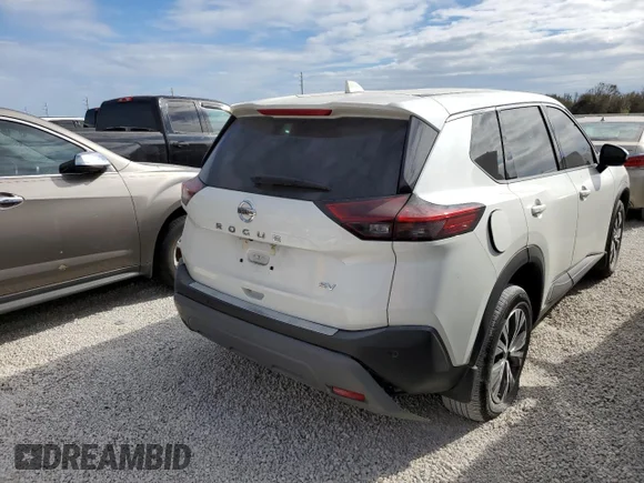 ✅ 2021 Nissan Rogue SV • VIN: 5N1AT3BA2MC825640 • Lot: 62844572. Wystawiony na Copart z przebiegiem 11 311 mil. Bezpłatny archiwum sprzedaży aukcyjnych z USA i szczegółowy raport historii pojazdu na DreamBid. Zdjęcie 4.