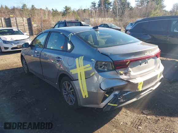 ✅ 2023 Kia Forte LXS • VIN: 3KPF24ADXPE627402 • Lot: 43660724. Wystawiony na IAAI z przebiegiem 52 586 mil. Bezpłatny archiwum sprzedaży aukcyjnych z USA i szczegółowy raport historii pojazdu na DreamBid. Zdjęcie 3.
