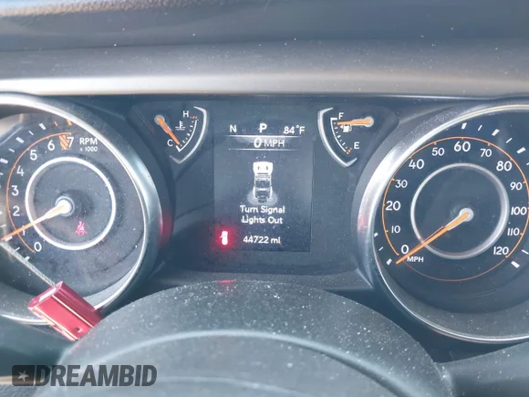 ✅ 2021 Jeep Wrangler Unlimited Willys Sport • VIN: 1C4HJXDG0MW526762 • Lot: 43021498. Wystawiony na IAAI z przebiegiem 44 722 mil. Bezpłatny archiwum sprzedaży aukcyjnych z USA i szczegółowy raport historii pojazdu na DreamBid. Zdjęcie 7.