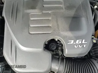 ✅ 2018 Dodge Charger SXT Plus • VIN: 2C3CDXHG9JH221853 • Лот: 91240505. Опубликован ранее на Copart с пробегом 92 740 миль. Бесплатный доступ к архиву аукционных продаж из США и подробный отчёт об истории автомобиля на DreamBid. Изображение 13.