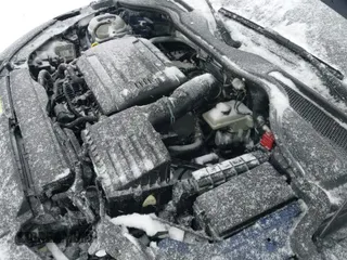 ✅ 2017 Audi TT Roadster • VIN: TRUT5CFV4H1006737 • Lot: 41311141. Wystawiony na IAAI z przebiegiem 51 406 mil. Bezpłatny archiwum sprzedaży aukcyjnych z USA i szczegółowy raport historii pojazdu na DreamBid. Zdjęcie 19.