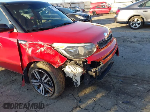 ✅ 2019 Kia Soul + • VIN: KNDJP3A56K7666303 • Lot: 44324381. Wystawiony na IAAI z przebiegiem 80 118 mil. Bezpłatny archiwum sprzedaży aukcyjnych z USA i szczegółowy raport historii pojazdu na DreamBid. Zdjęcie 6.
