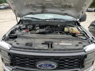 ✅ 2023 Ford F-250 XL • VIN: 1FT8W2BA4PEC12495 • Lot: 71507755. Wystawiony na Copart z przebiegiem 125 685 mil. Bezpłatny archiwum sprzedaży aukcyjnych z USA i szczegółowy raport historii pojazdu na DreamBid. Zdjęcie 13.