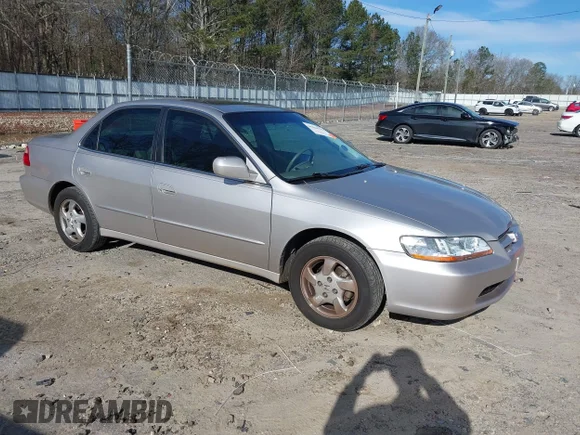 ✅ 1999 Honda Accord EX • VIN: 1HGCG5651XA085932 • Лот: 44464370. Опубликован ранее на IAAI с пробегом 178 299 миль. Бесплатный доступ к архиву аукционных продаж из США и подробный отчёт об истории автомобиля на DreamBid. Изображение 1.