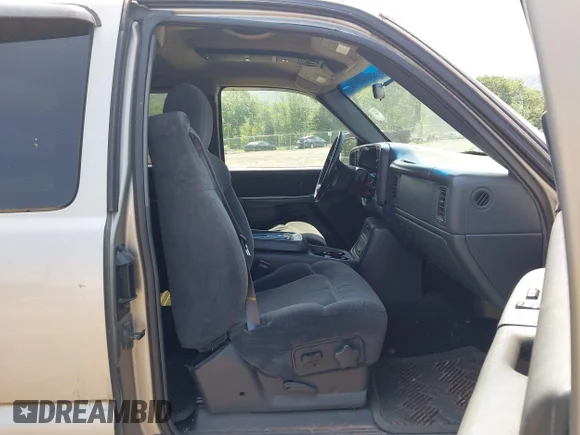 ✅ 2001 Chevrolet Silverado 1500 LS • VIN: 2GCEK19T311137362 • Лот: 45429304. Опубліковано раніше на IAAI з пробігом 111 876 миль. Безкоштовний доступ до архіву аукціонних продажів зі США та докладний звіт про історію автомобіля на DreamBid. Зображення 5.