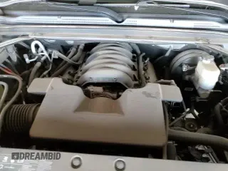 ✅ 2019 Chevrolet Suburban LS • VIN: 1GNSCGKC3KR264769 • Lot: 82259595. Wystawiony na Copart z przebiegiem 76 803 mil. Bezpłatny archiwum sprzedaży aukcyjnych z USA i szczegółowy raport historii pojazdu na DreamBid. Zdjęcie 14.