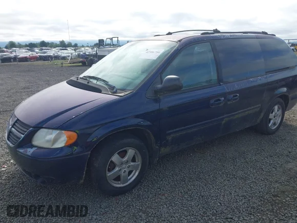 ✅ 2005 Dodge Caravan SXT • VIN: 2D8GP44L55R266473 • Лот: 42586780. Опубліковано раніше на IAAI з пробігом 209 326 миль. Безкоштовний доступ до архіву аукціонних продажів зі США та докладний звіт про історію автомобіля на DreamBid. Зображення 2.