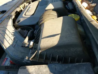 ✅ 2017 Chrysler Pacifica Touring L • VIN: 2C4RC1BG1HR543938 • Lot: 42728597. Wystawiony na IAAI z przebiegiem 188 106 mil. Bezpłatny archiwum sprzedaży aukcyjnych z USA i szczegółowy raport historii pojazdu na DreamBid. Zdjęcie 19.