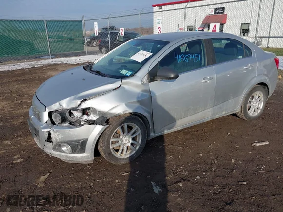 ✅ 2012 Chevrolet Sonic LT • VIN: 1G1JC5SH3C4150153 • Lot: 41689451. Wystawiony na IAAI z przebiegiem 94 208 mil. Bezpłatny archiwum sprzedaży aukcyjnych z USA i szczegółowy raport historii pojazdu na DreamBid. Zdjęcie 2.