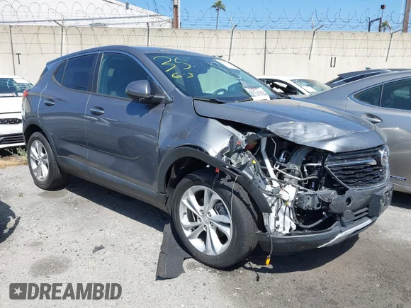 ✅ 2020 Buick Encore GX Preferred • VIN: KL4MMBS26LB111803 • Лот: 45067711. Опубликован ранее на IAAI с пробегом 28 458 миль. Бесплатный доступ к архиву аукционных продаж из США и подробный отчёт об истории автомобиля на DreamBid. Изображение 1.
