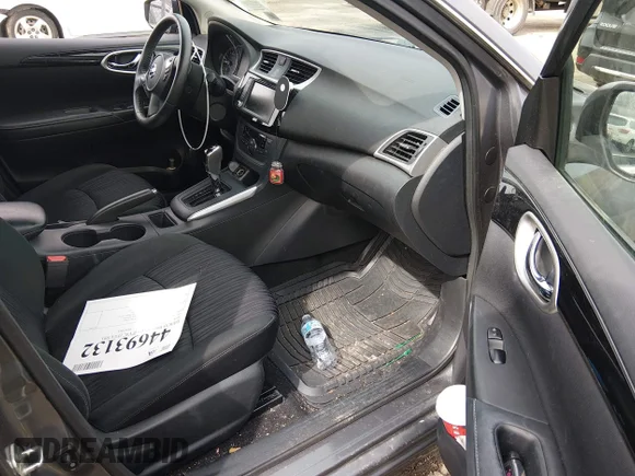 ✅ 2019 Nissan Sentra SV • VIN: 3N1AB7APXKL624030 • Lot: 44693132. Wystawiony na IAAI z przebiegiem 91 510 mil. Bezpłatny archiwum sprzedaży aukcyjnych z USA i szczegółowy raport historii pojazdu na DreamBid. Zdjęcie 5.