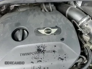 ✅ 2017 MINI Clubman Cooper S • VIN: WMWLU5C57H2E81449 • Lot: 86091215. Wystawiony na Copart z przebiegiem 59 596 mil. Bezpłatny archiwum sprzedaży aukcyjnych z USA i szczegółowy raport historii pojazdu na DreamBid. Zdjęcie 14.