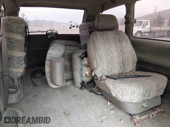 ✅ 1995 Toyota Previa LE All-Trac Super Charged • VIN: JT3AC24S8S1051699 • Lot: 44335800. Wystawiony na IAAI z przebiegiem 270 360 mil. Bezpłatny archiwum sprzedaży aukcyjnych z USA i szczegółowy raport historii pojazdu na DreamBid. Zdjęcie 8.