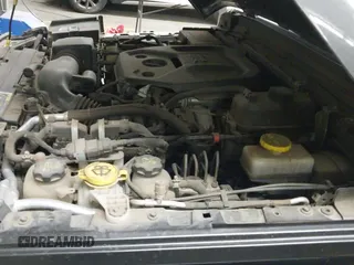 ✅ 2019 Jeep Wrangler Unlimited Sahara • VIN: 1C4HJXEN8KW588369 • Lot: 42581061. Wystawiony na IAAI z przebiegiem 90 710 mil. Bezpłatny archiwum sprzedaży aukcyjnych z USA i szczegółowy raport historii pojazdu na DreamBid. Zdjęcie 20.