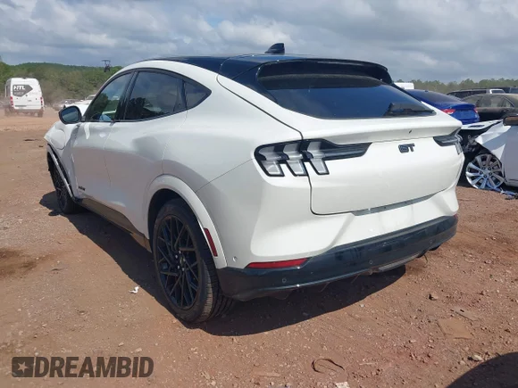 ✅ 2023 Ford Mustang Mach-E GT • VIN: 3FMTK4SX0PMA44754 • Lot: 43404857. Wystawiony na IAAI z przebiegiem 13 073 mil. Bezpłatny archiwum sprzedaży aukcyjnych z USA i szczegółowy raport historii pojazdu na DreamBid. Zdjęcie 3.