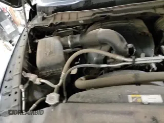 2018 Ram 1500 Express z VIN 1C6RR6FT1JS325626, wystawiony jako Copart lot #63372055 z przebiegiem 102 585 mil mil oraz Czysty tytuł • Clean title. Historia ofert i sprzedaży dostępna na DreamBid. Obrazek 15.