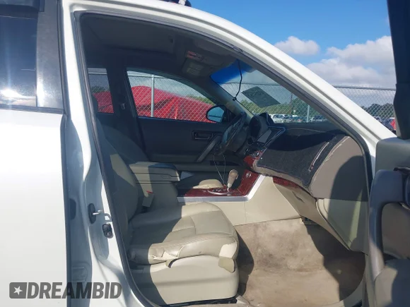 ✅ 2005 Infiniti FX • VIN: JNRAS08W95X210828 • Lot: 43229762. Wystawiony na IAAI z przebiegiem 180 553 mil. Bezpłatny archiwum sprzedaży aukcyjnych z USA i szczegółowy raport historii pojazdu na DreamBid. Zdjęcie 5.