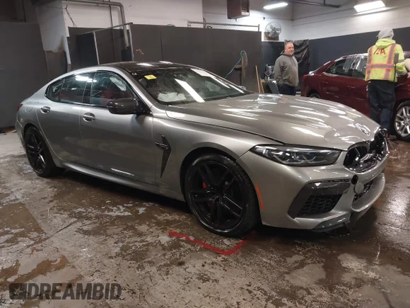 ✅ 2022 BMW M8 Competition • VIN: WBSGV0C04NCH71560 • Lot: 41542278. Listed on IAAI with 28,117 mi. Free auction sales archive from the USA and detailed vehicle history report at DreamBid. Image 1.