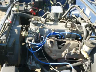 ✅ 1987 Toyota Pickup • VIN: JT4RN50RXH0283460 • Lot: 42086809. Listed on IAAI with 183,562 mi. Free auction sales archive from the USA and detailed vehicle history report at DreamBid. Image 15.