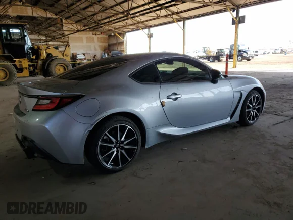✅ 2024 Toyota 86 • VIN: JF1ZNBB17R9755378 • Lot: 47601375. Wystawiony na Copart z przebiegiem 6 697 mil. Bezpłatny archiwum sprzedaży aukcyjnych z USA i szczegółowy raport historii pojazdu na DreamBid. Zdjęcie 3.
