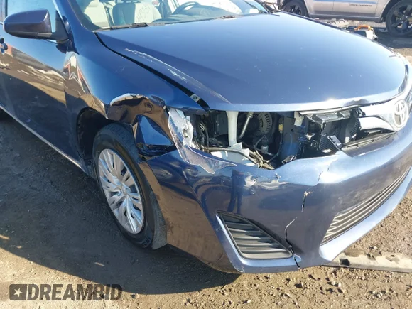 ✅ 2014 Toyota Camry LE • VIN: 4T4BF1FK7ER434228 • Lot: 44354459. Wystawiony na IAAI z przebiegiem 149 903 mil. Bezpłatny archiwum sprzedaży aukcyjnych z USA i szczegółowy raport historii pojazdu na DreamBid. Zdjęcie 6.