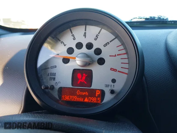 ✅ 2011 MINI Countryman S • VIN: WMWZC5C50BWL55234 • Lot: 41323339. Wystawiony na IAAI z przebiegiem 134 709 mil. Bezpłatny archiwum sprzedaży aukcyjnych z USA i szczegółowy raport historii pojazdu na DreamBid. Zdjęcie 7.
