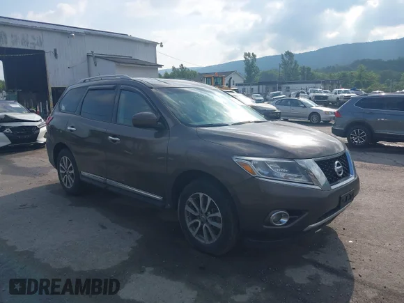 ✅ 2016 Nissan Pathfinder SL • VIN: 5N1AR2MM9GC660495 • Lot: 42723460. Listed on IAAI with 131,351 mi. Free auction sales archive from the USA and detailed vehicle history report at DreamBid. Image 1.