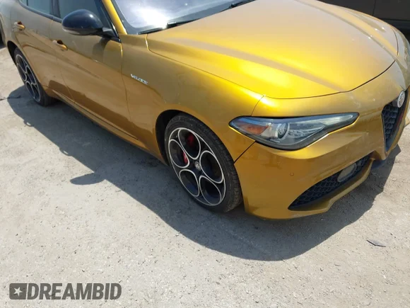 ✅ 2023 Alfa Romeo Giulia Veloce • VIN: ZARFANBN6P7670771 • Лот: 42265457. Опубликован ранее на IAAI с пробегом 60 911 миль. Бесплатный доступ к архиву аукционных продаж из США и подробный отчёт об истории автомобиля на DreamBid. Изображение 1.