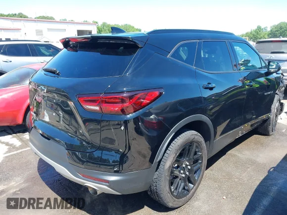 ✅ 2024 Chevrolet Blazer LT • VIN: 3GNKBCR49RS132746 • Lot: 44885750. Wystawiony na IAAI z przebiegiem 69 866 mil. Bezpłatny archiwum sprzedaży aukcyjnych z USA i szczegółowy raport historii pojazdu na DreamBid. Zdjęcie 4.