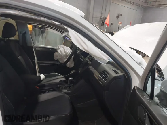 ✅ 2022 Volkswagen Tiguan SE • VIN: 3VV2B7AX5NM163109 • Lot: 44029945. Wystawiony na IAAI z przebiegiem 25 355 mil. Bezpłatny archiwum sprzedaży aukcyjnych z USA i szczegółowy raport historii pojazdu na DreamBid. Zdjęcie 5.