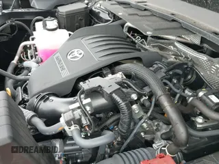 ✅ 2025 Toyota Highlander XLE • VIN: 5TDAAAA51SS023563 • Lot: 43620401. Listed on IAAI with 10,810 mi. Free auction sales archive from the USA and detailed vehicle history report at DreamBid. Image 12.