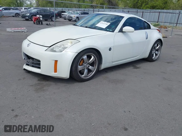✅ 2006 Nissan 350Z Enthusiast • VIN: JN1AZ34E26M354513 • Lot: 42121390. Wystawiony na IAAI z przebiegiem 174 205 mil. Bezpłatny archiwum sprzedaży aukcyjnych z USA i szczegółowy raport historii pojazdu na DreamBid. Zdjęcie 2.