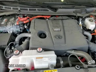 ✅ 2025 Toyota Sequoia TRD Pro • VIN: 7SVAAABA7SX057406 • Lot: 92532285. Listed on Copart with 10,602 mi. Free auction sales archive from the USA and detailed vehicle history report at DreamBid. Image 14.