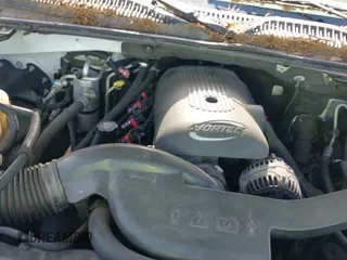 ✅ 2006 Chevrolet Suburban LS 1WT • VIN: 1GNEC16Z76J135382 • Lot: 42142333. Listed on IAAI with 224,806 mi. Free auction sales archive from the USA and detailed vehicle history report at DreamBid. Image 15.