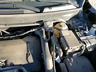 ✅ 2018 Chevrolet Equinox Premier • VIN: 3GNAXWEX7JL137229 • Lot: 87064295. Wystawiony na Copart z przebiegiem 63 324 mil. Bezpłatny archiwum sprzedaży aukcyjnych z USA i szczegółowy raport historii pojazdu na DreamBid. Zdjęcie 15.