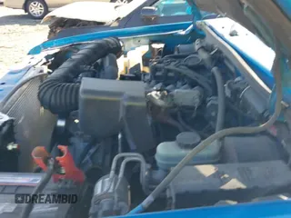 ✅ 1995 Ford Ranger XL • VIN: 1FTCR15U1SPB09193 • Lot: 42842812. Wystawiony na IAAI z przebiegiem 125 199 mil. Bezpłatny archiwum sprzedaży aukcyjnych z USA i szczegółowy raport historii pojazdu na DreamBid. Zdjęcie 13.