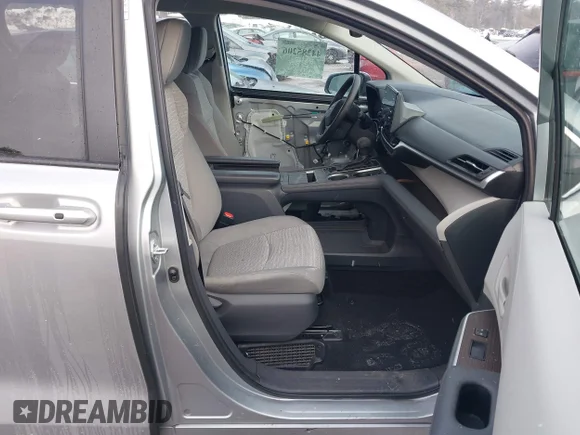 ✅ 2021 Toyota Sienna LE • VIN: 5TDKRKEC6MS065788 • Lot: 44285206. Wystawiony na IAAI z przebiegiem 117 779 mil. Bezpłatny archiwum sprzedaży aukcyjnych z USA i szczegółowy raport historii pojazdu na DreamBid. Zdjęcie 5.
